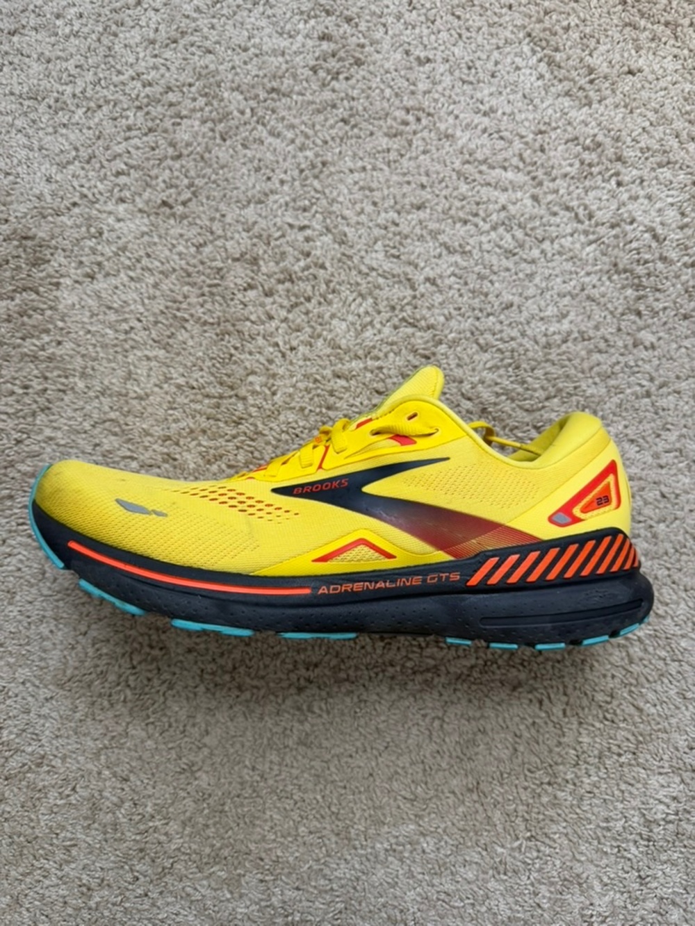 Brooks Adrenaline GTS 23 Mens Size 12.5 D Yellow Running Shoes 1103911D708